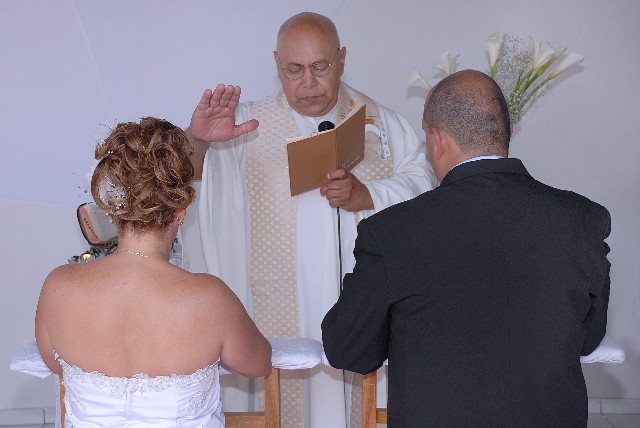 Foto 1 - Casamento de separados na igreja