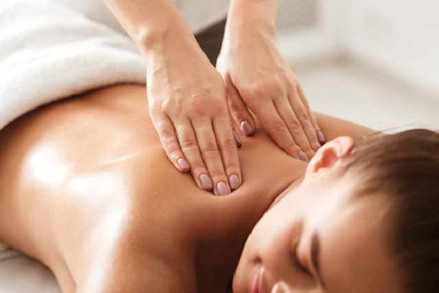 Foto 1 - Massagem relaxante teraputica domiclio